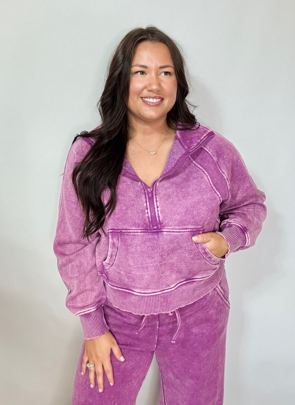 Montana Acid Wash Pullover - Plum